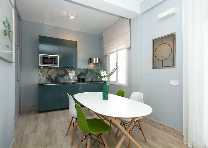 Trendy Penthouse By The Bullring 아파트